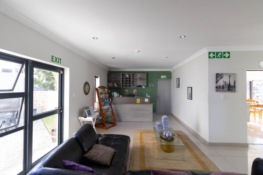 7 Bedroom Property for Sale in Sandbaai Western Cape